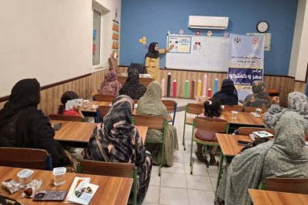 یک شنبه های سالمندی در مرکز مهر و گفتگو / افزایش آگاهی برای زندگی کیفیت