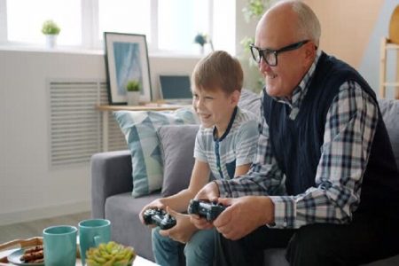 بازی‌های رایانه‌ای برای سالمندان مفید است