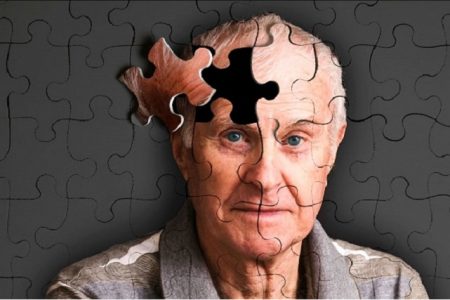 اولین نشانه آلزایمر چیست؟