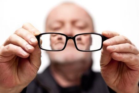 مشکلات بینایی در سالمندان