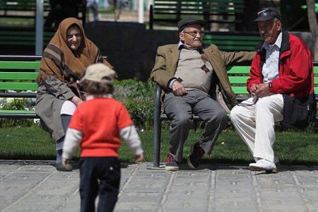 ایران تا سه دهه آینده به انفجار سالمندی می رسد