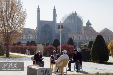 تردد غیرضروری سالمندان در اصفهان ممنوع است