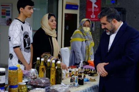 حضور بنیاد فرزانگان استان تهران در نمایشگاه توانمندیهای زنان سالمند