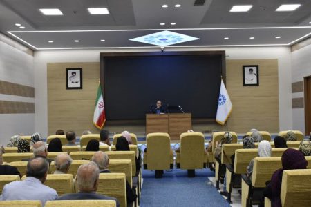 آذربایجان شرقی / اجرای طرح «کتابخانه عمومی، خانه دوم سالمندان» در استان