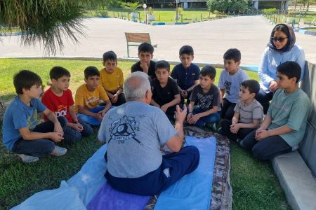 تهران / مشقِ مهر در مسیرِ تجربه‌ها؛ بازدید کودکان از سرای سالمندان با رویکرد “سلامت اجتماعی”