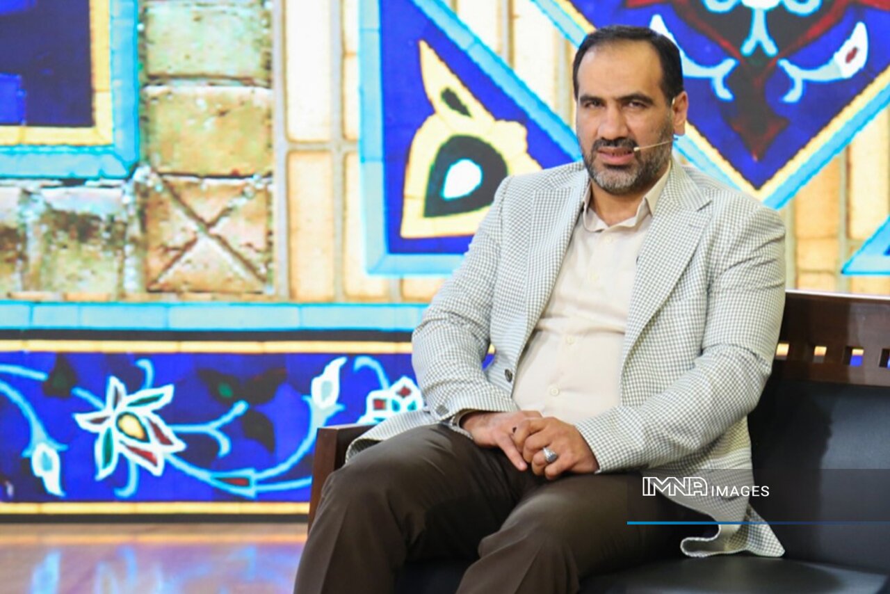 Ø¬Ø´Ù Ø±ÙØ² Ø¬ÙØ§ÙÛ Ø³Ø§ÙÙÙØ¯ Ø¯Ø± Ø³Ø±Ø§Û Ø¨Ø²Ø±Ú¯Ø§Ù Ø·ÙØ¨Û ÙÙØ·ÙÙ Û· Ø§ØµÙÙØ§Ù Ø¨Ø±Ú¯Ø²Ø§Ø± ÙÛâØ´ÙØ¯